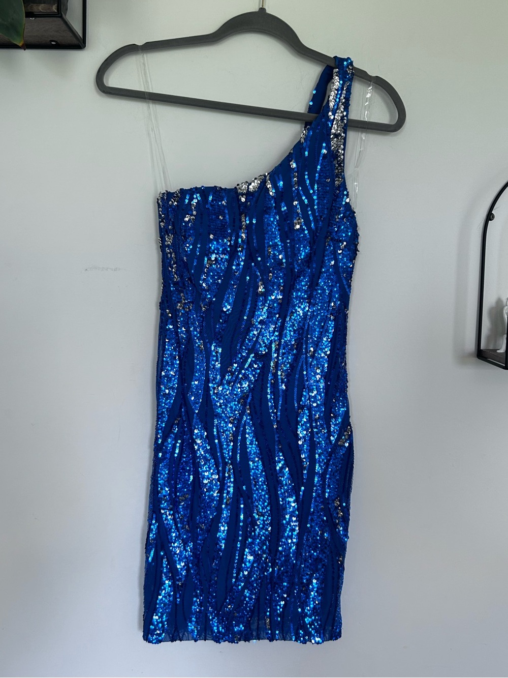 NWT Crystal Doll Blue Sequin One Shoulder Sleeveless‎ Wave Mini Dress Size Small